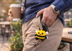Mini Arı Anahtarlık – 32 mm 3D Sevimli Tasarım